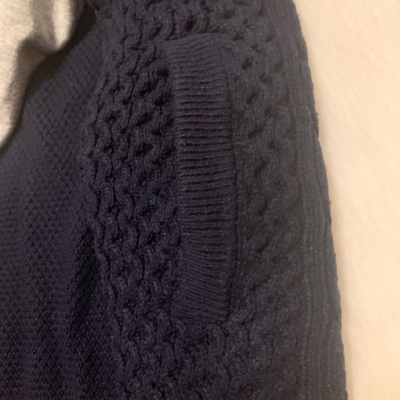 Tommy Hilfiger sweater size XS